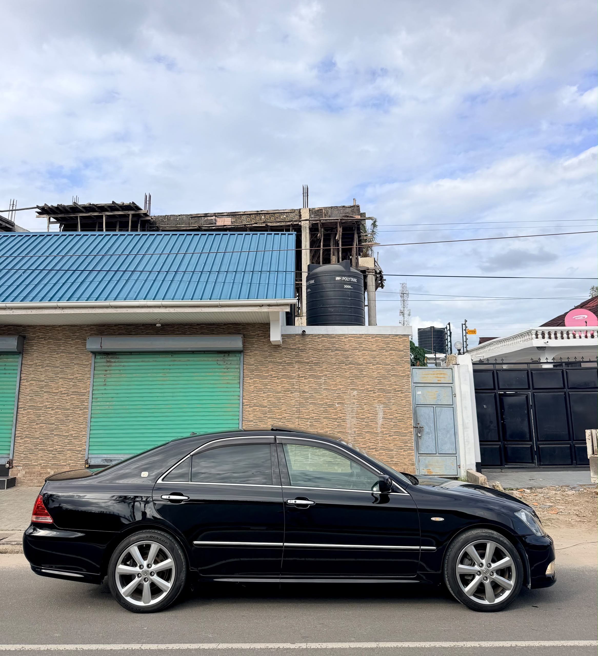 TOYOTA CROWN thumbnail 10